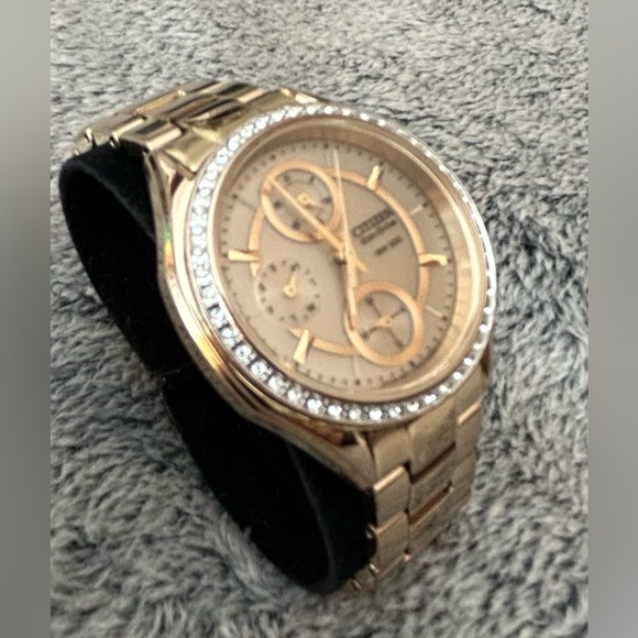 Citizen Eco-Drive 8637 Gold-tone Watch - Picture 9 of 17